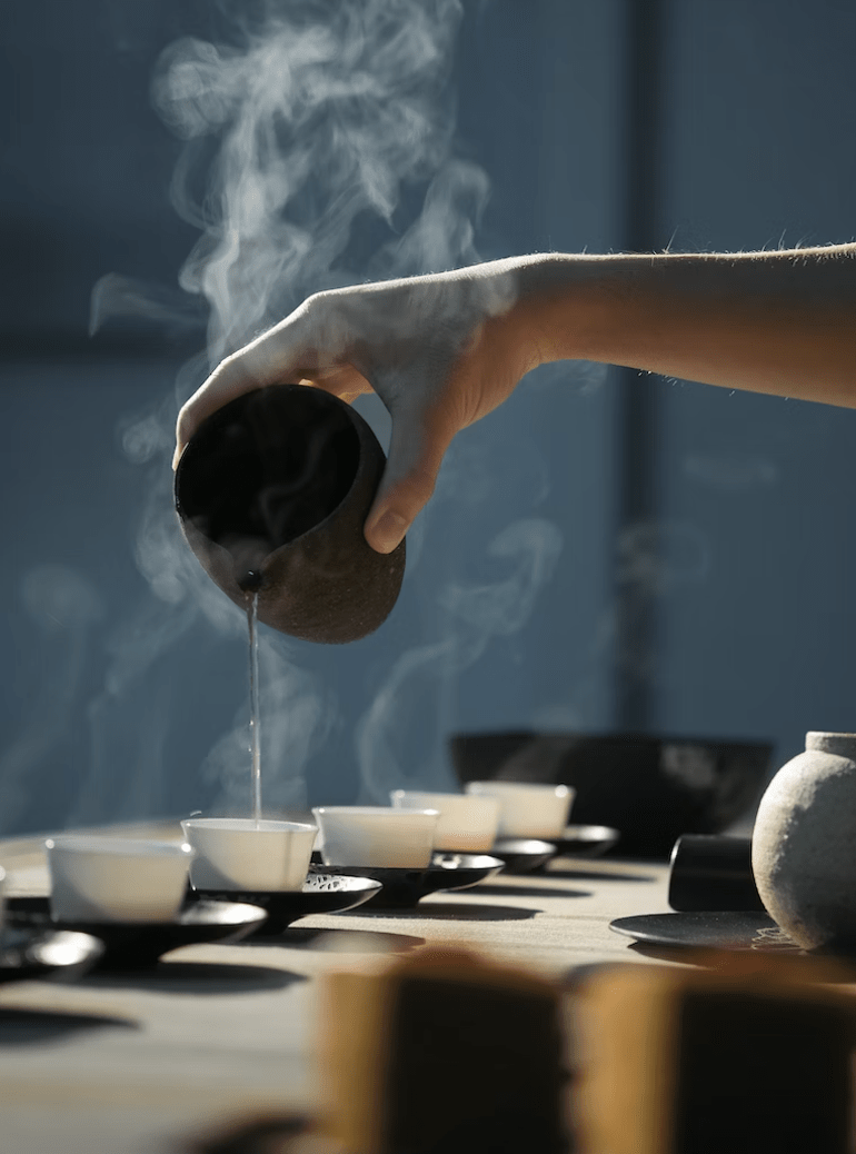 Image of Chinese Tea being poured