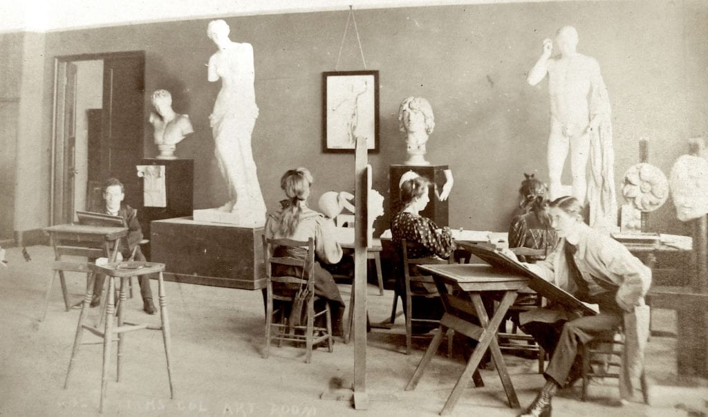 Black and white photograph of Art students at Goldsmiths sketching in a studio of the Blomfield Building in 1908.