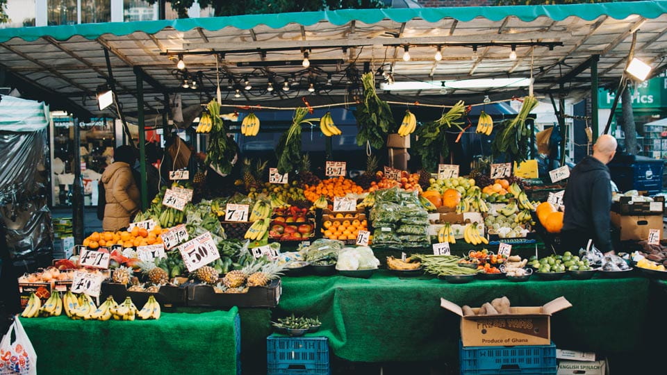 Fruit and veg market stall